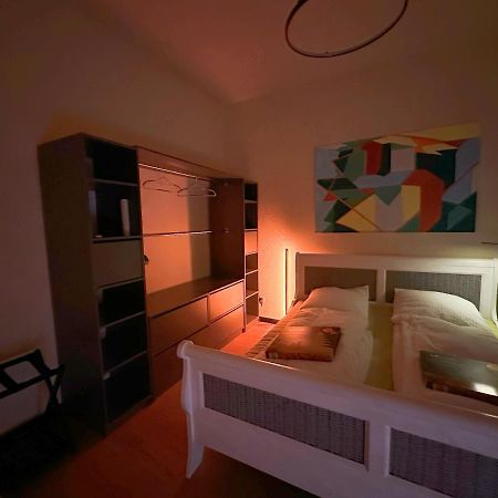 Igo Apartment 2 Schlafenzimmer Mit Waschmaschine Trockner Haustier Rheinufer 5Min Netflix Disney Plus 17-6 Дуйсбург Екстериор снимка